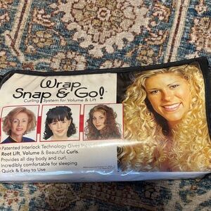 Wrap, Snap & Go Heatless Curling System
